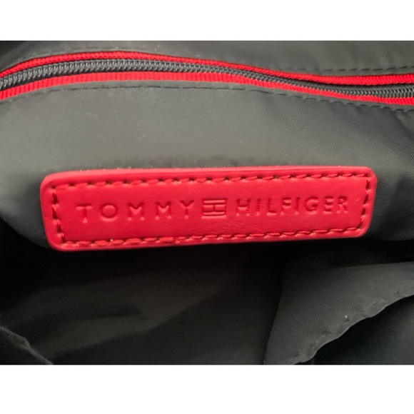 TOMMY HILFIGER GARDEN CLASSIC MEDIUM CROSSBODY GEO JACQUARD BAG - Picture 7 of 8